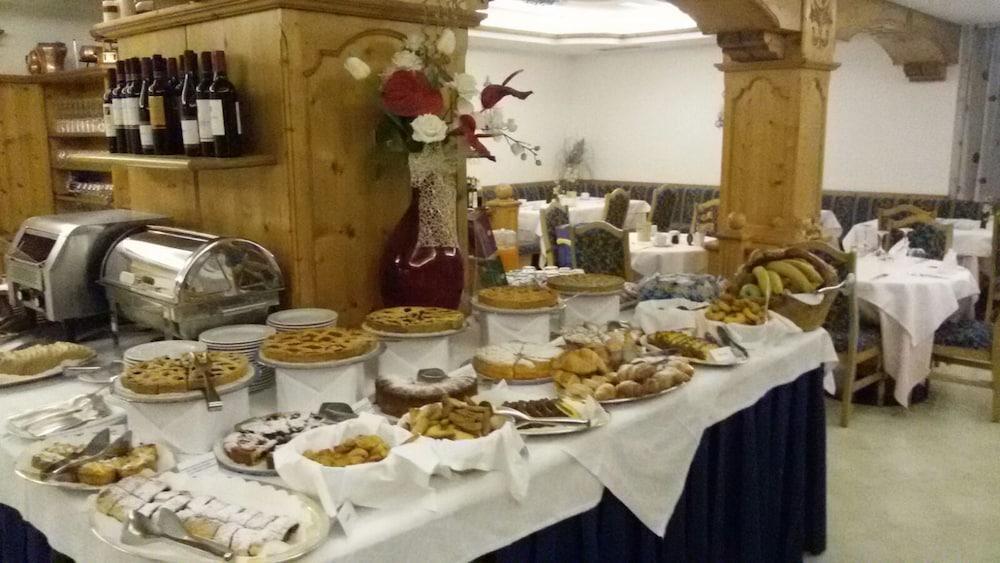 Hotel St. Raphael Madonna Zewnętrze zdjęcie