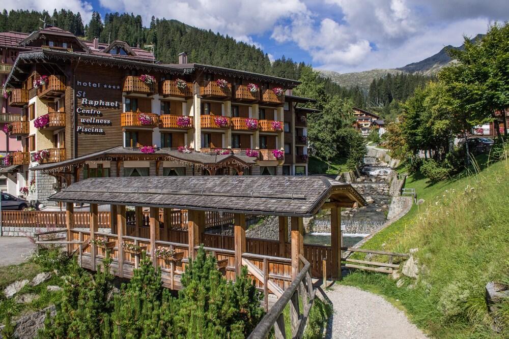 Hotel St. Raphael Madonna Zewnętrze zdjęcie