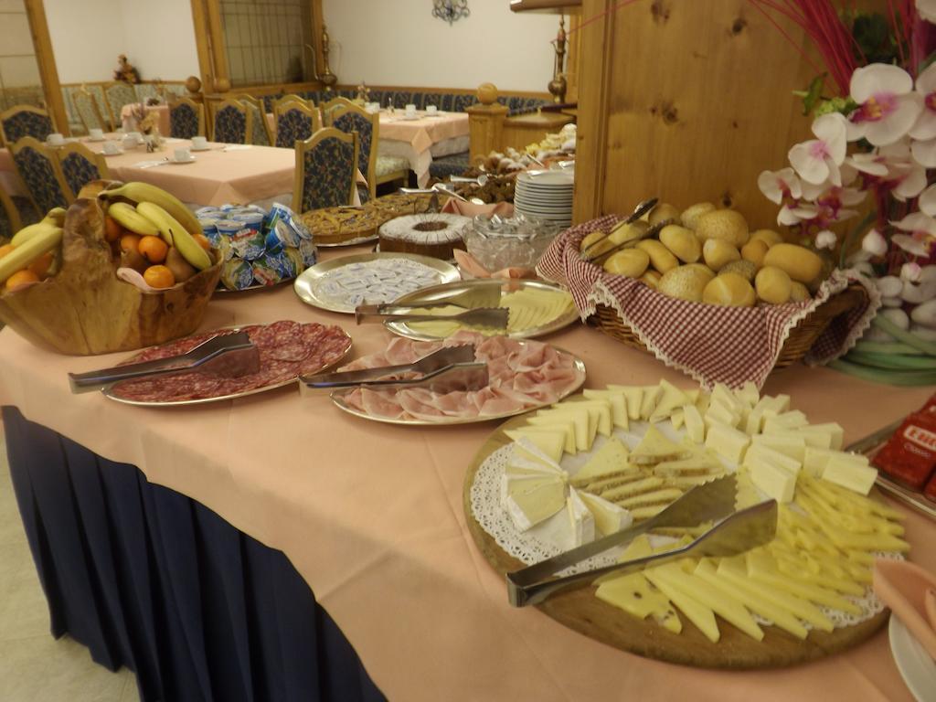 Hotel St. Raphael Madonna Zewnętrze zdjęcie